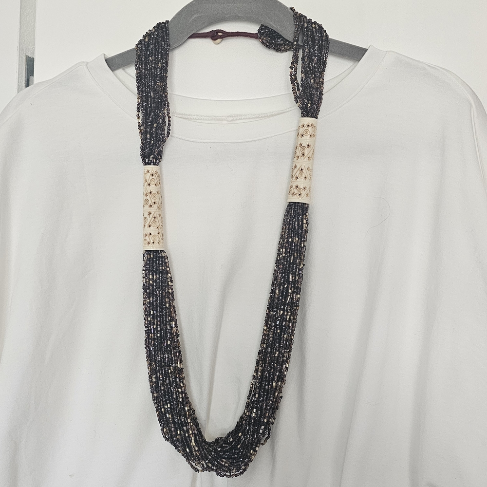 Elegant Black and Gold Beaded Necklace